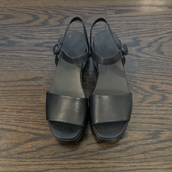 Camper Misia Black Platform Sandals - Picture 7 of 9